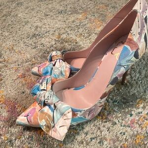 Ted Baker Rymiiah Pointed Toe Bow Floral Print High Heel Pumps 39.5/8.5-9